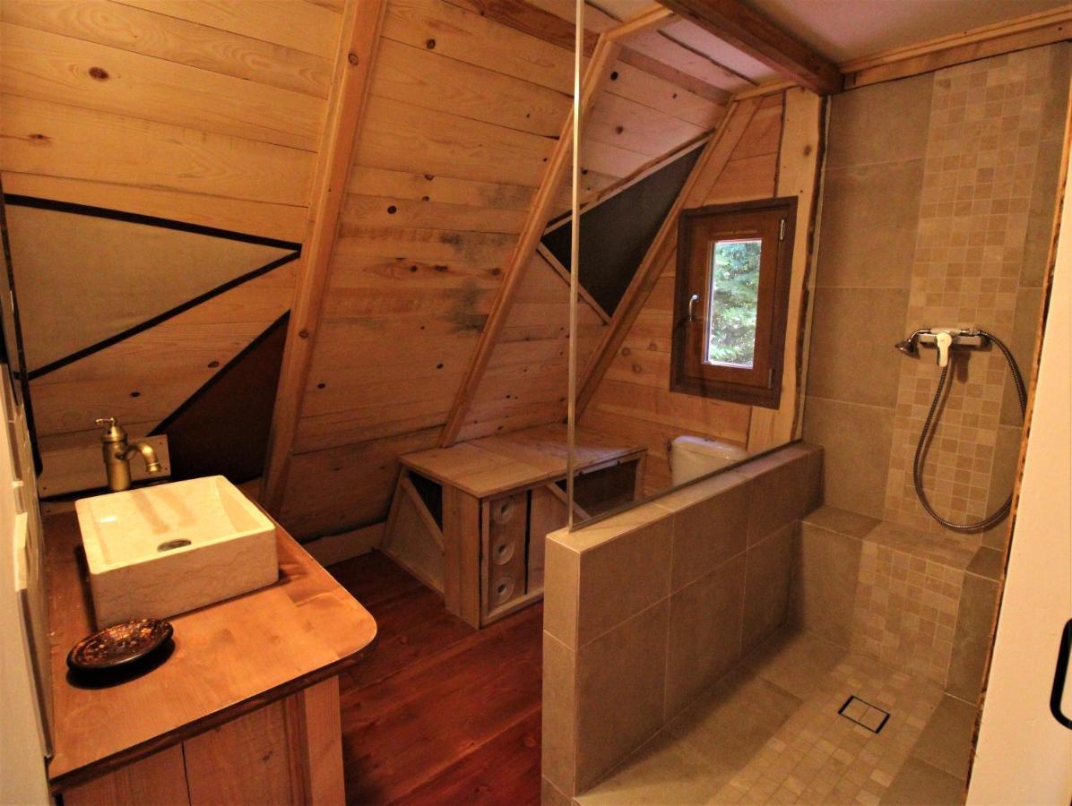 Habitat Createur - Hebergements Insolites Au Camping Municipal "Les Ecureuils" Recoubeau-Jansac 外观 照片