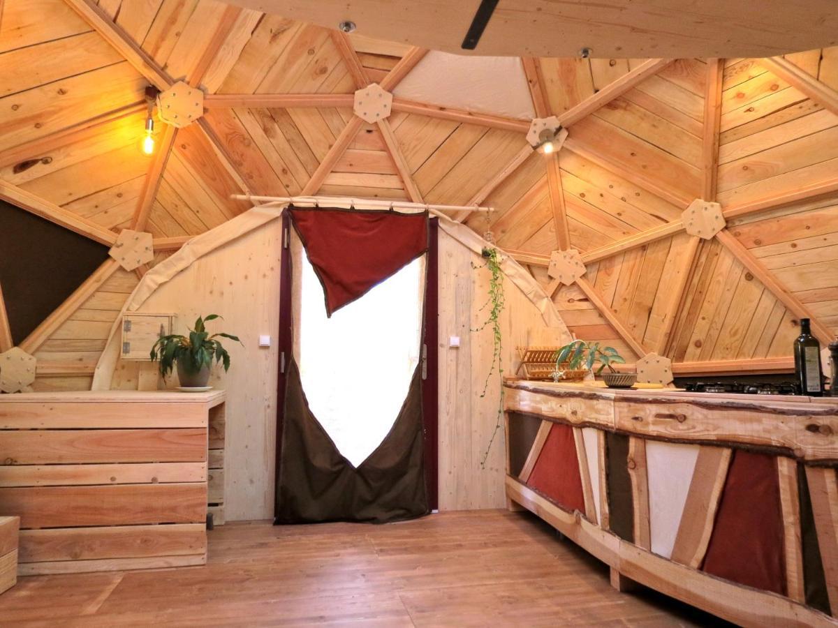 Habitat Createur - Hebergements Insolites Au Camping Municipal "Les Ecureuils" Recoubeau-Jansac 外观 照片