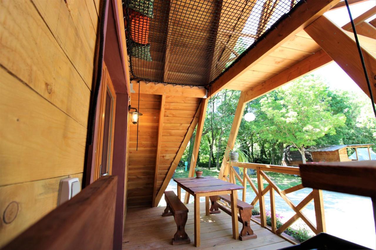Habitat Createur - Hebergements Insolites Au Camping Municipal "Les Ecureuils" Recoubeau-Jansac 外观 照片
