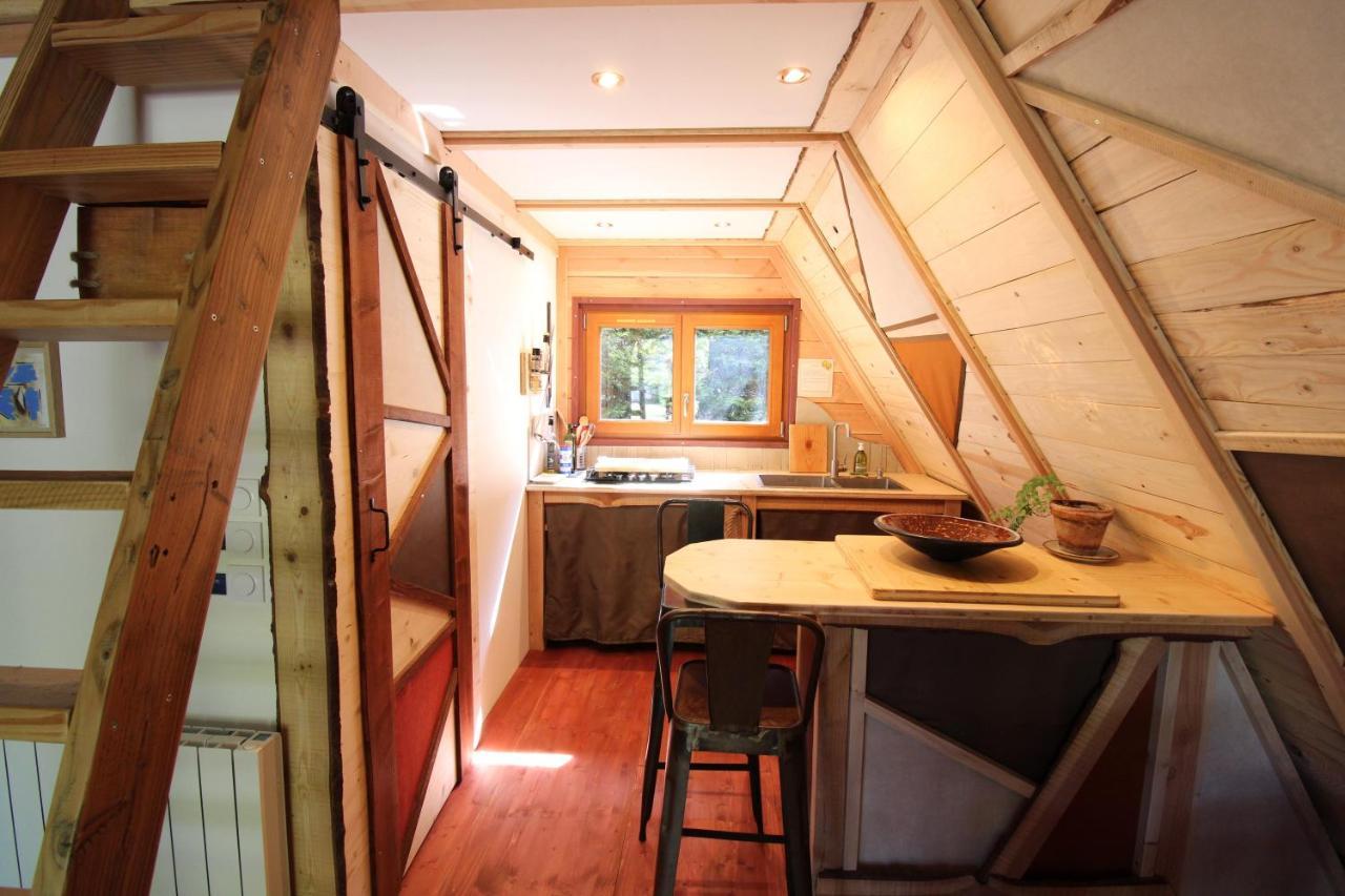 Habitat Createur - Hebergements Insolites Au Camping Municipal "Les Ecureuils" Recoubeau-Jansac 外观 照片