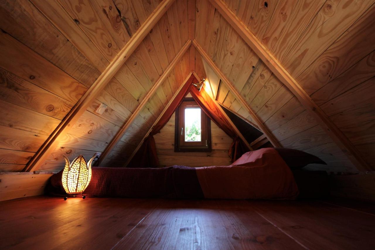 Habitat Createur - Hebergements Insolites Au Camping Municipal "Les Ecureuils" Recoubeau-Jansac 外观 照片