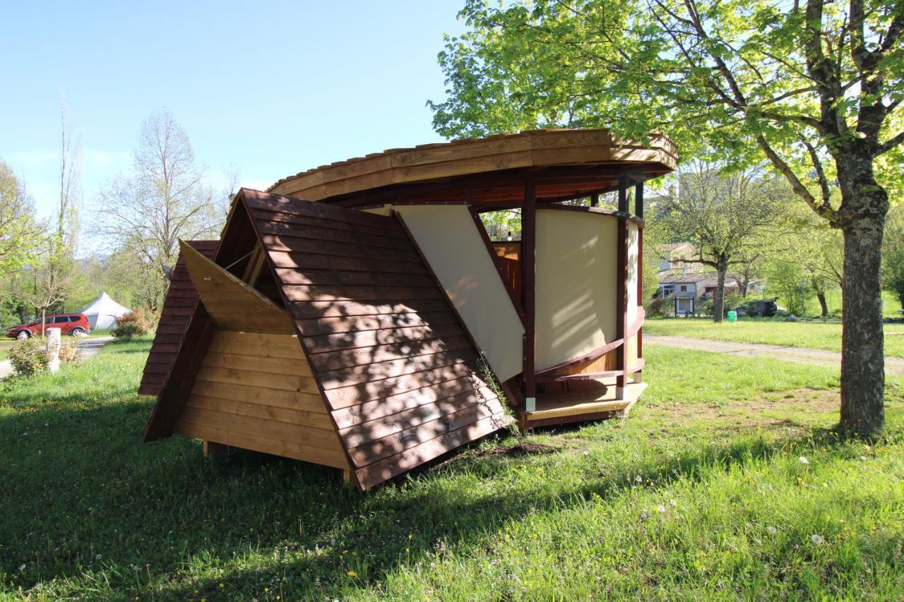 Habitat Createur - Hebergements Insolites Au Camping Municipal "Les Ecureuils" Recoubeau-Jansac 外观 照片